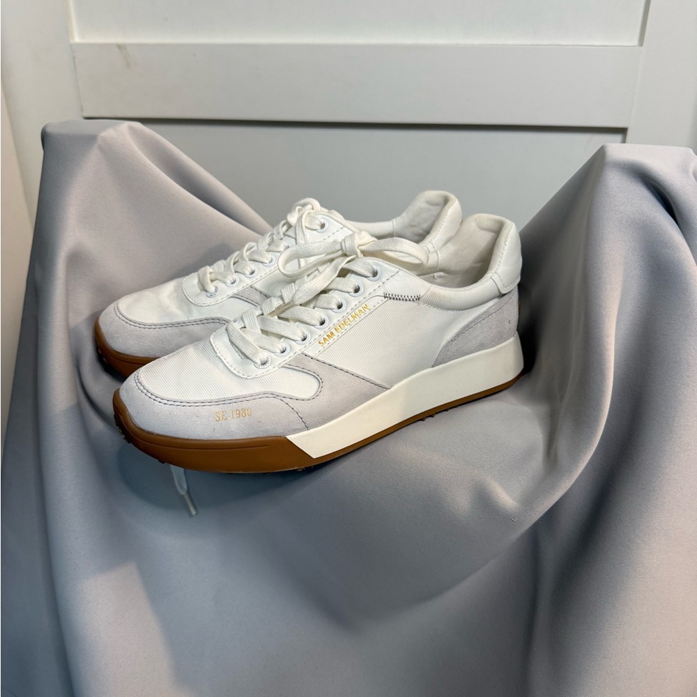 Sam Edelman White & Light Gray Low-Top Sneakers with Gum Sole